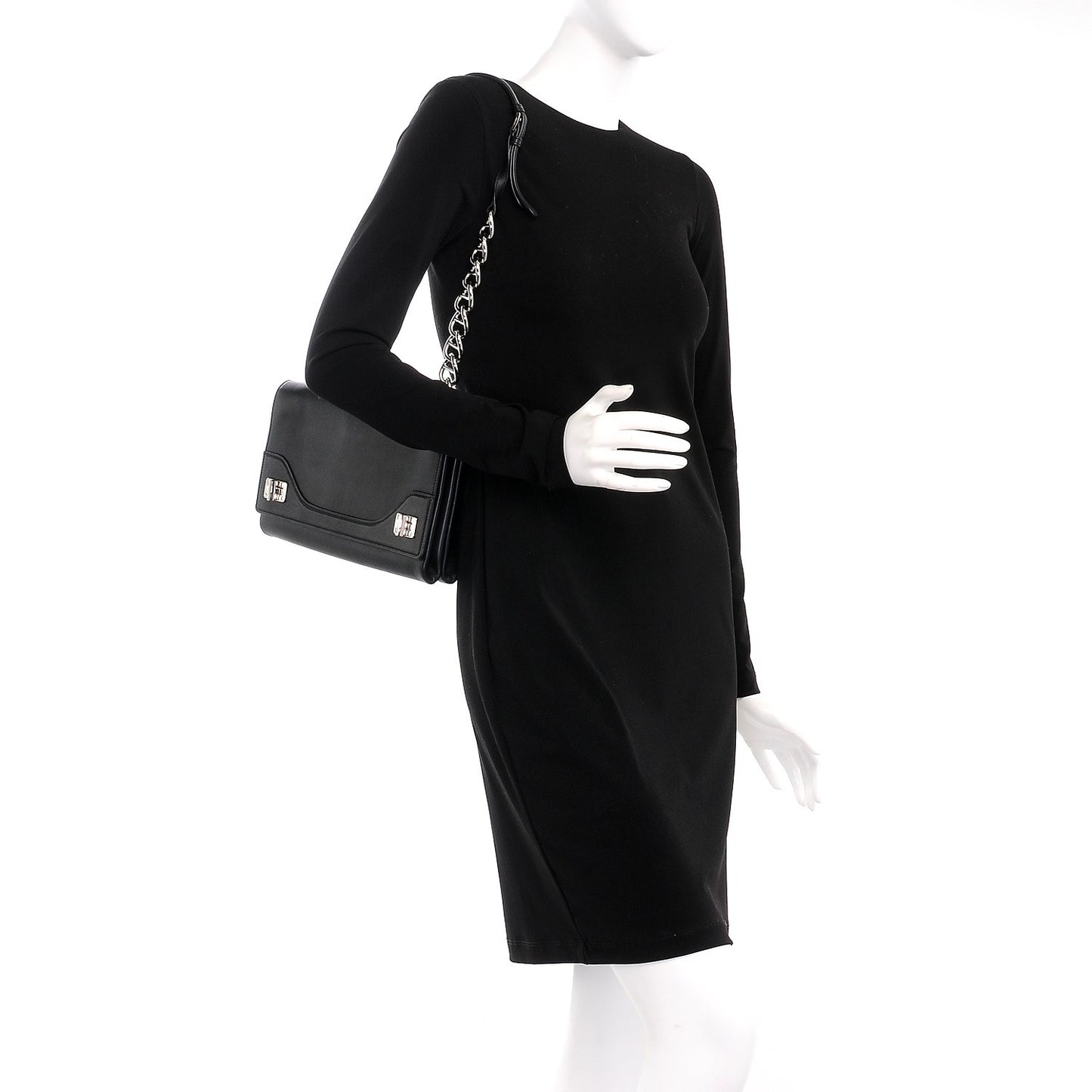 Vitello Soft Chain Horizontal Shoulder Bag Nero Black