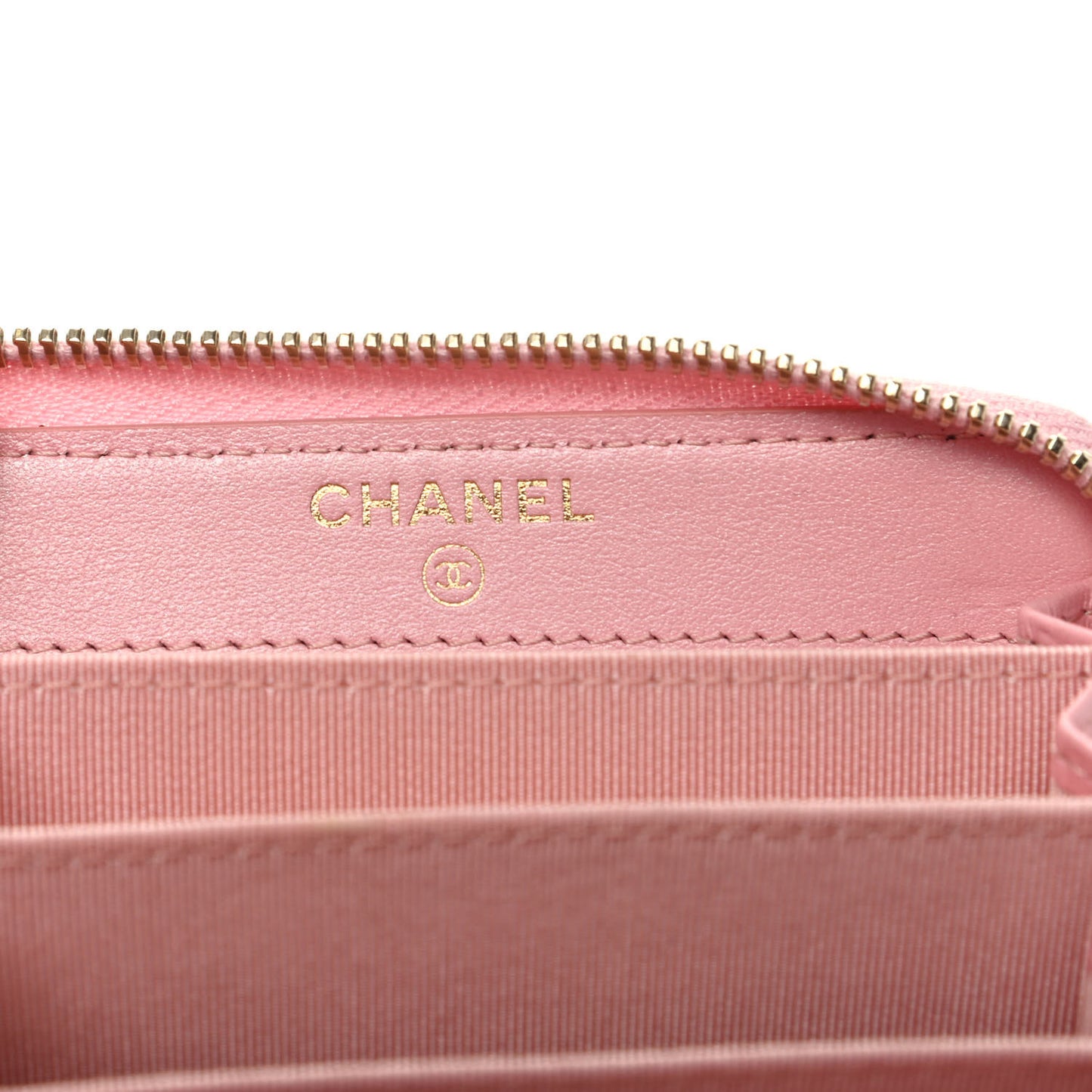 Iridescent Caviar Quilted Zip Coin Purse Pink