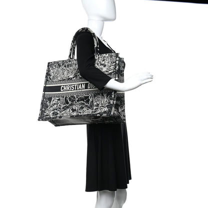 Christian Dior Canvas Embroidered Large Around The World Book Tote Black White 2 of 9