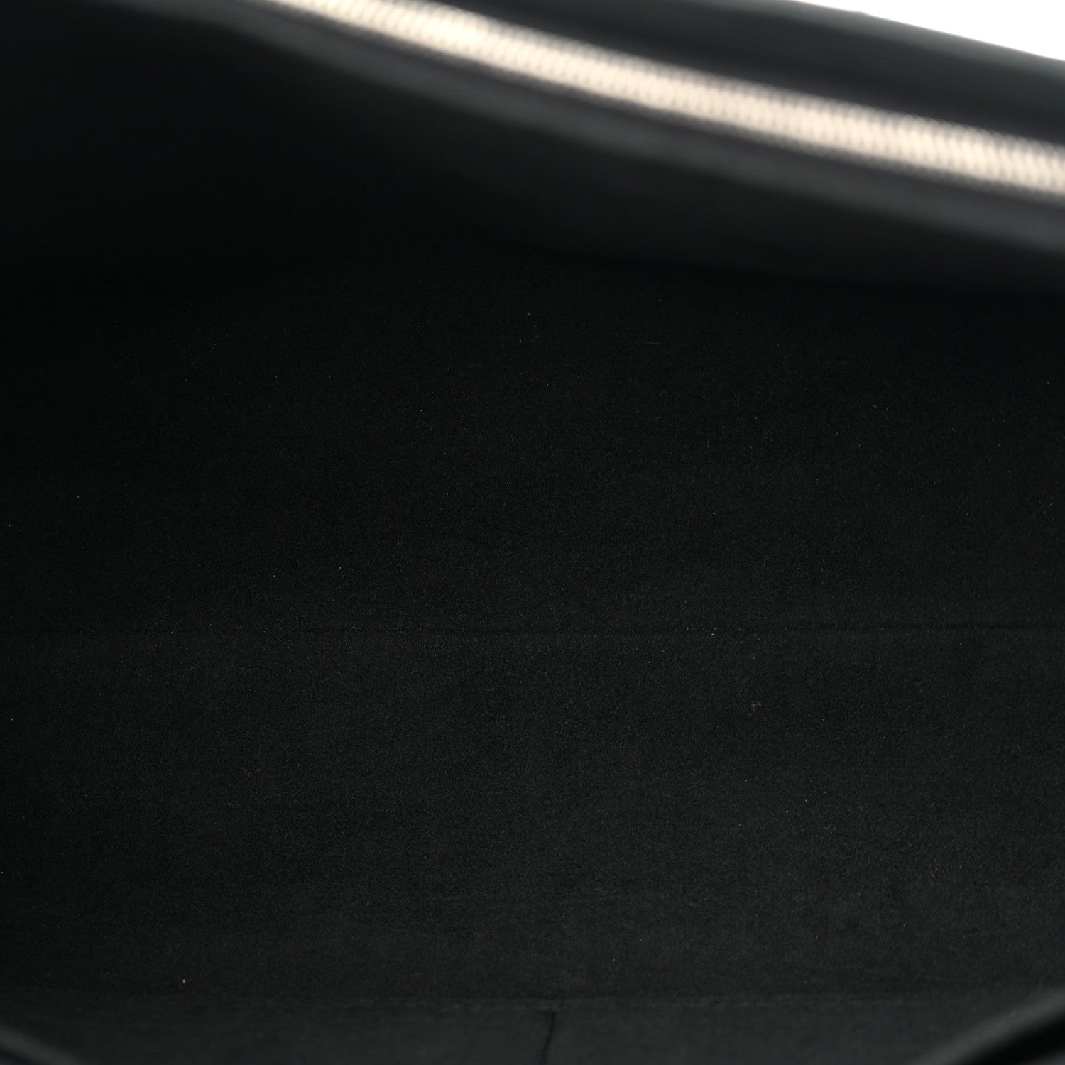 Louis Vuitton Epi Cluny MM Black 4 of 9