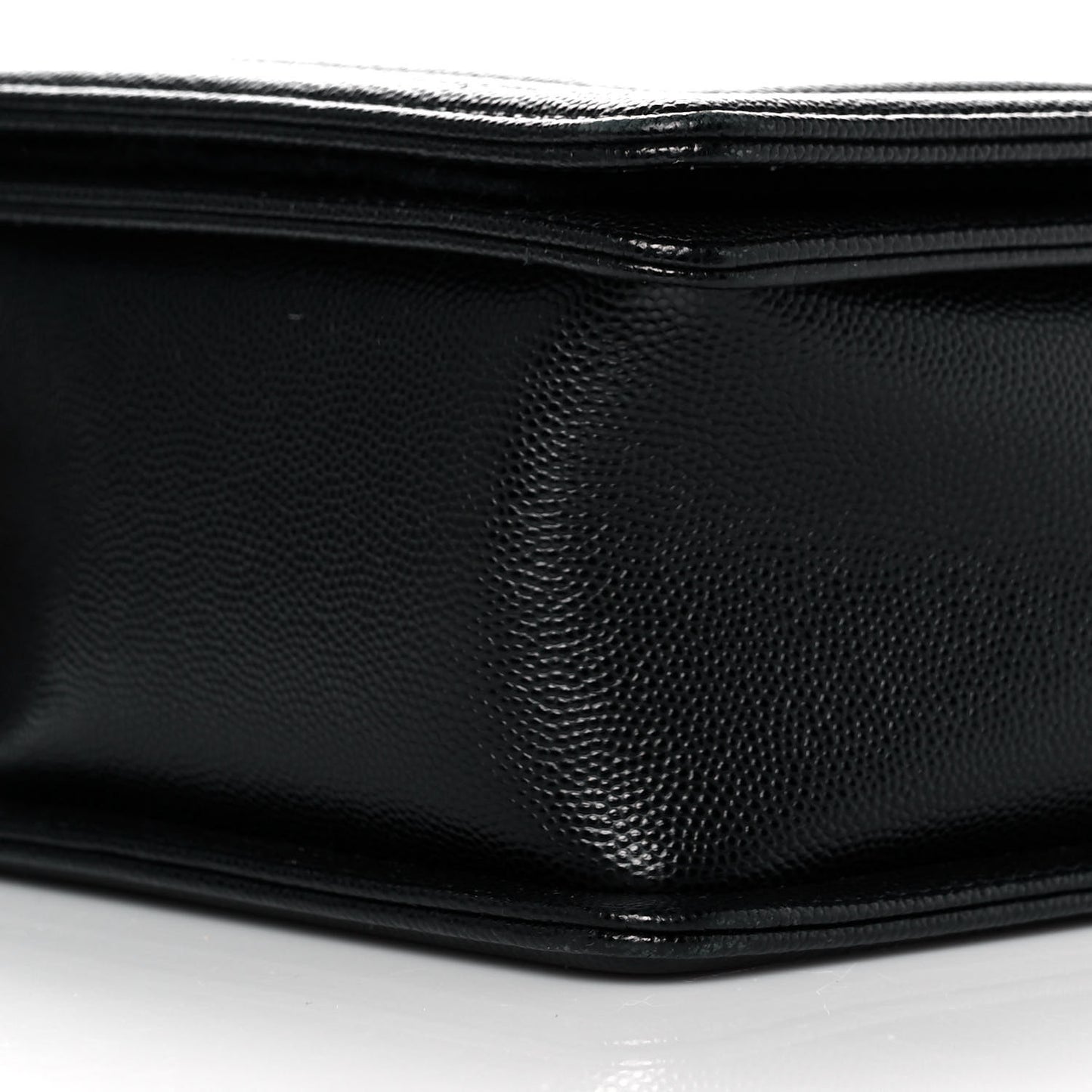 Caviar Quilted New Medium Boy Flap Black