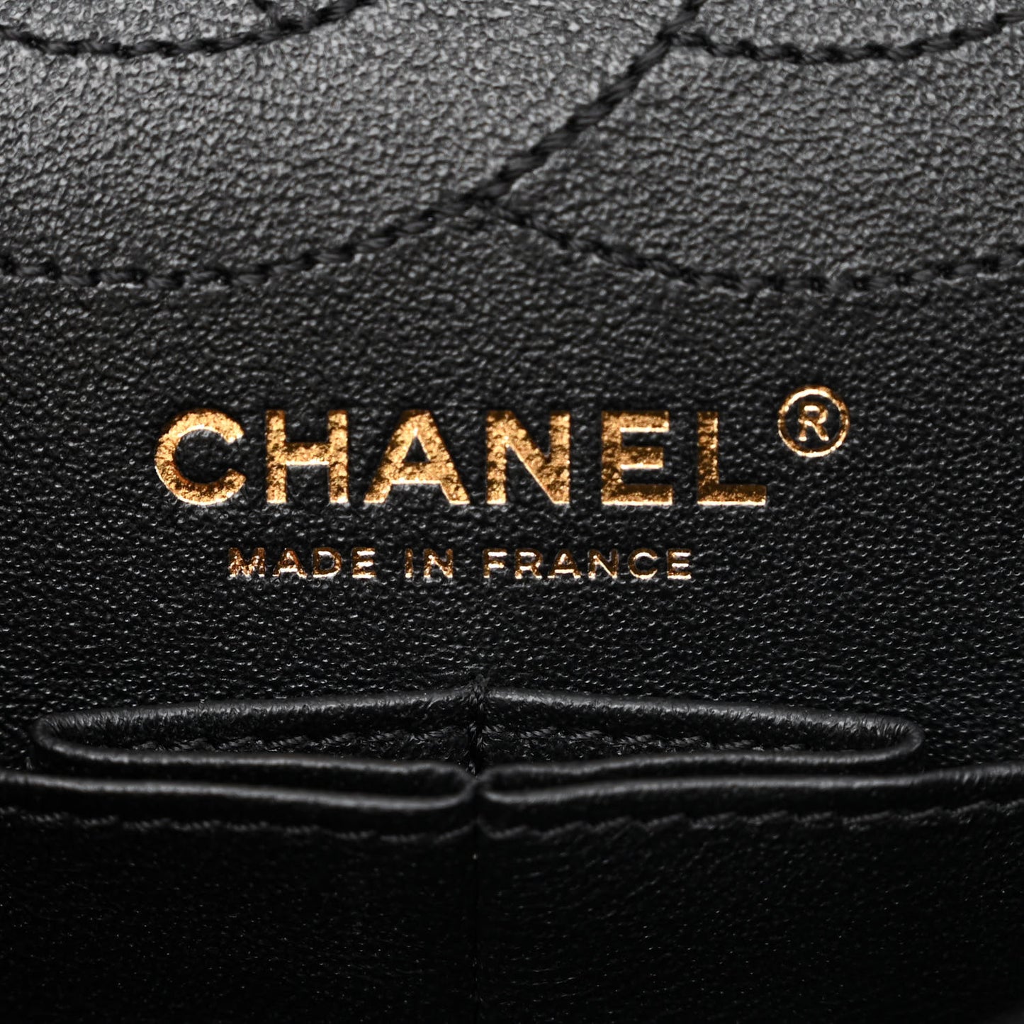 Crumpled Calfskin Chevron Quilted 2.55 Reissue 226 Black