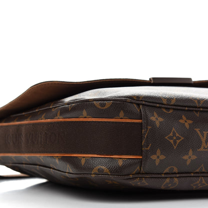 Louis Vuitton Monogram Beaubourg MM Messenger Bag 7 of 10