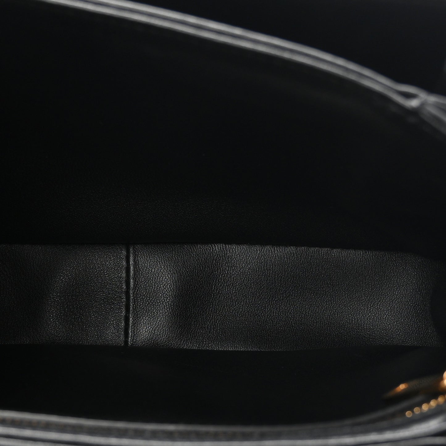 Shiny Calfskin Medium Triomphe Black