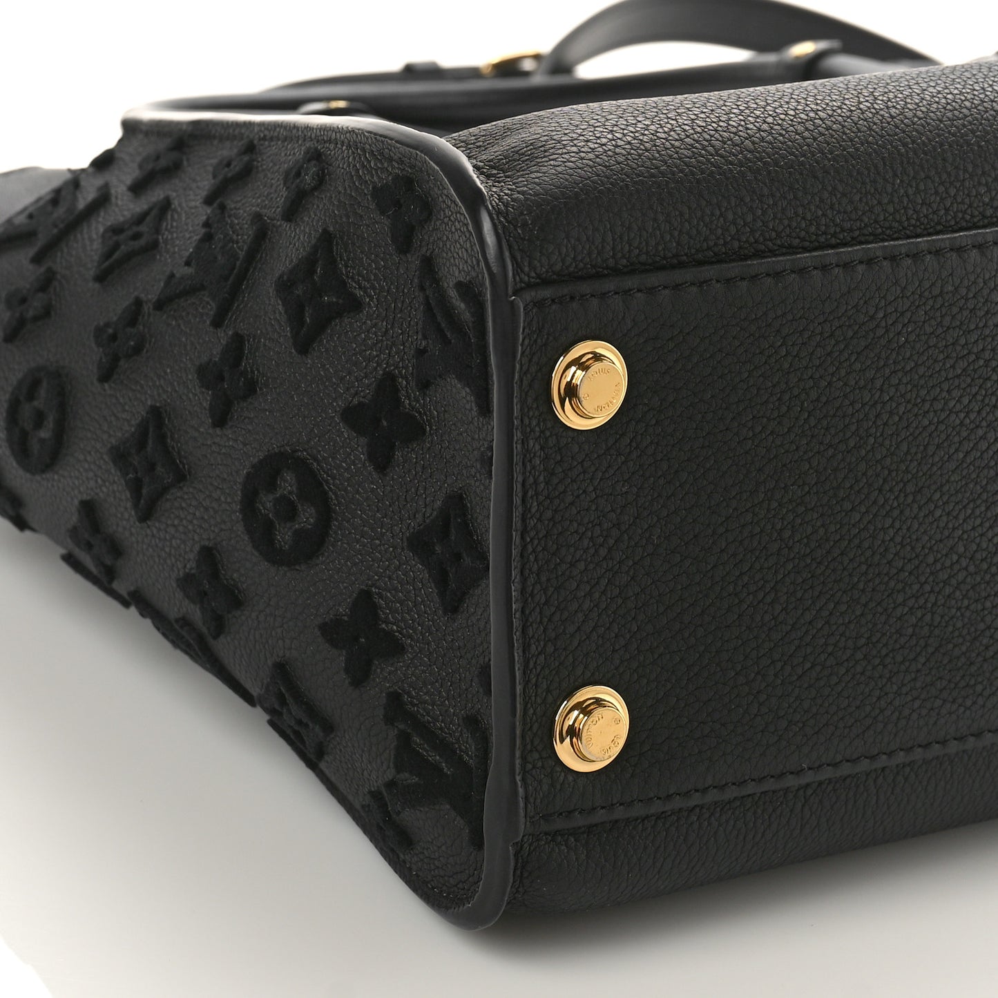 Calfskin Monogram Tufting On My Side Black