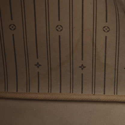 Louis Vuitton Monogram Neverfull MM 11 of 18