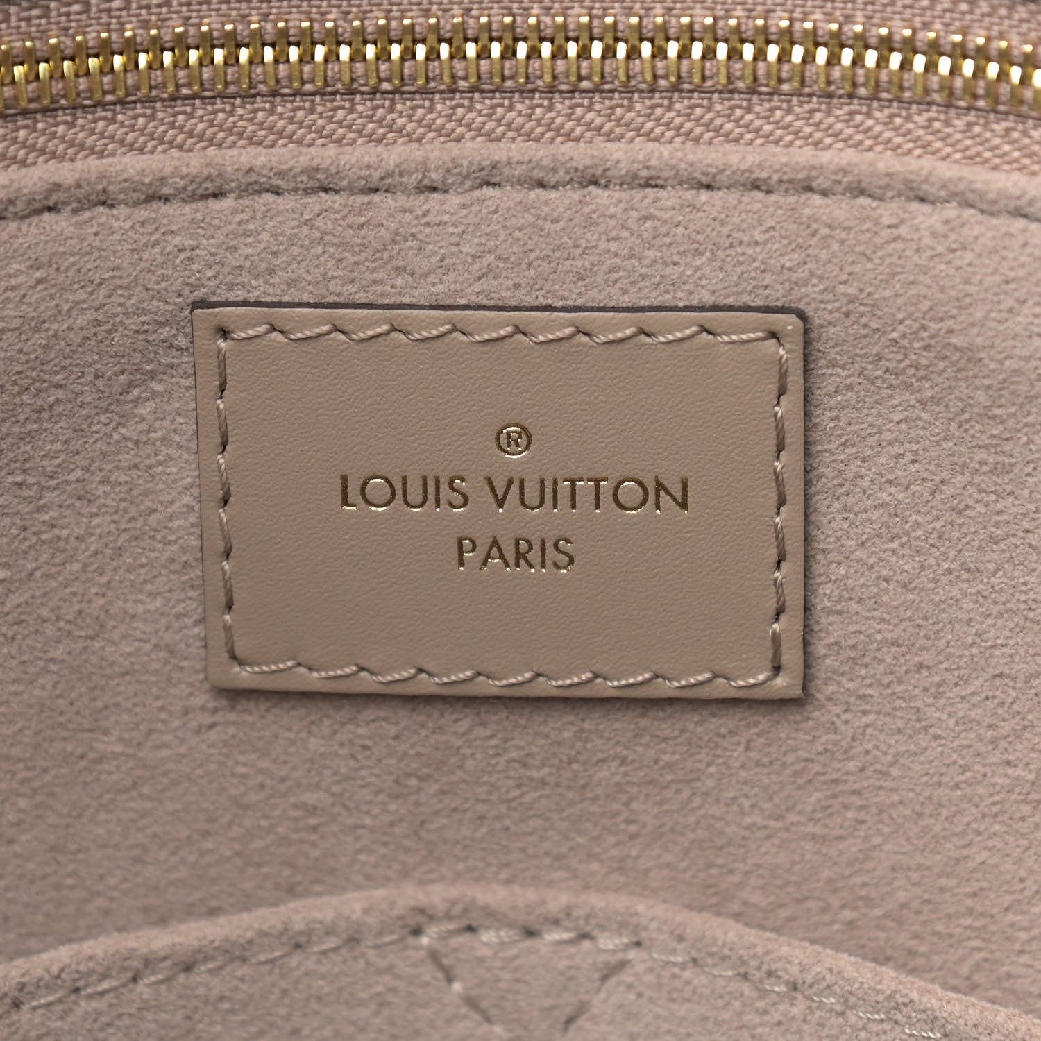 Louis Vuitton Empreinte Monogram Giant Onthego MM Tourterelle 6 of 8