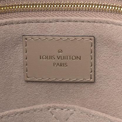 Louis Vuitton Empreinte Monogram Giant Onthego MM Tourterelle 6 of 8