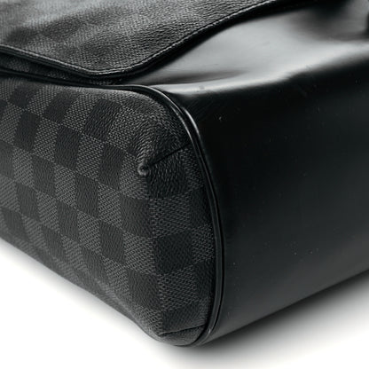 Louis Vuitton Damier Graphite Skyline Messenger MM 8 of 9