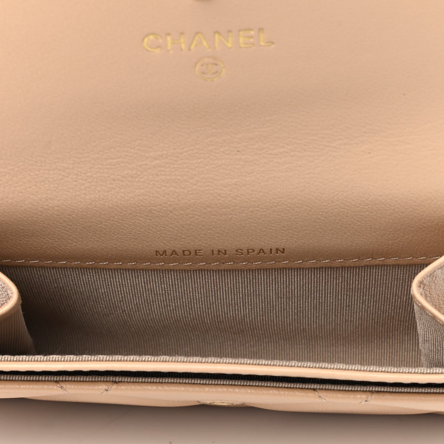 Chanel Shiny Goatskin Quilted Chanel 19 Flap Card Holder Beige 4 of 4