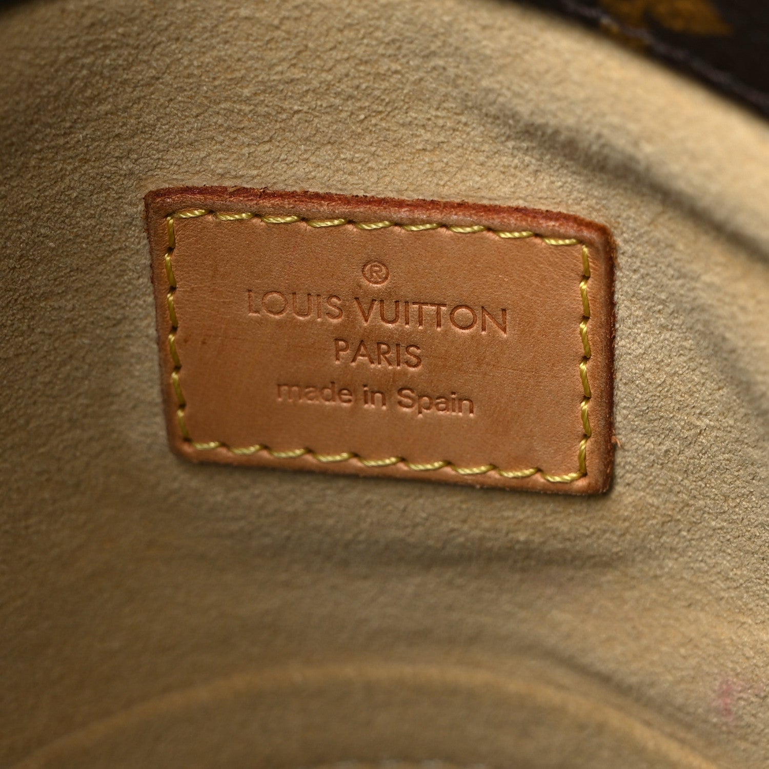 Louis Vuitton Monogram Artsy MM 6 of 10