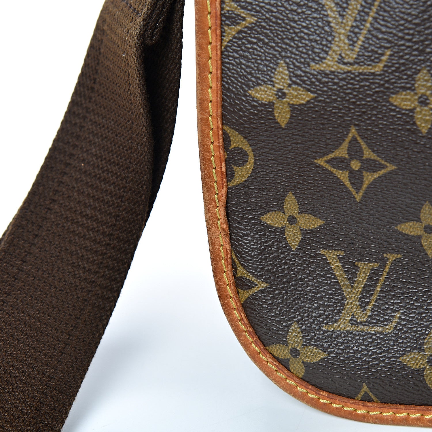 Louis Vuitton Monogram Bosphore PM Messenger 15 of 16
