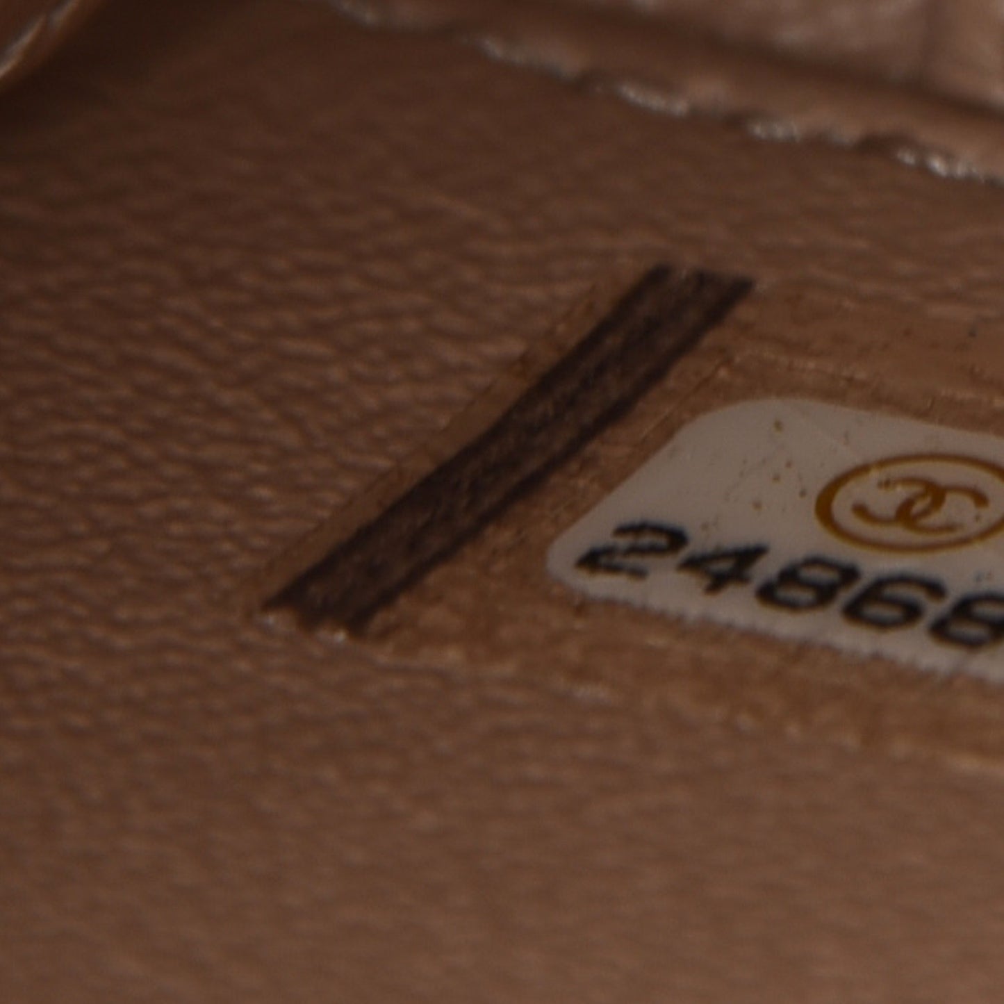 Caviar Quilted Medium CC Filigree Vanity Case Beige