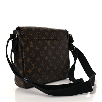 Louis Vuitton Monogram Macassar District PM 3 of 10