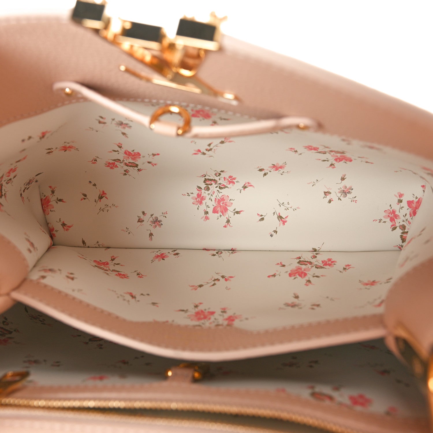 Louis Vuitton Taurillon LV Bloom Capucines MM Blush 5 of 9