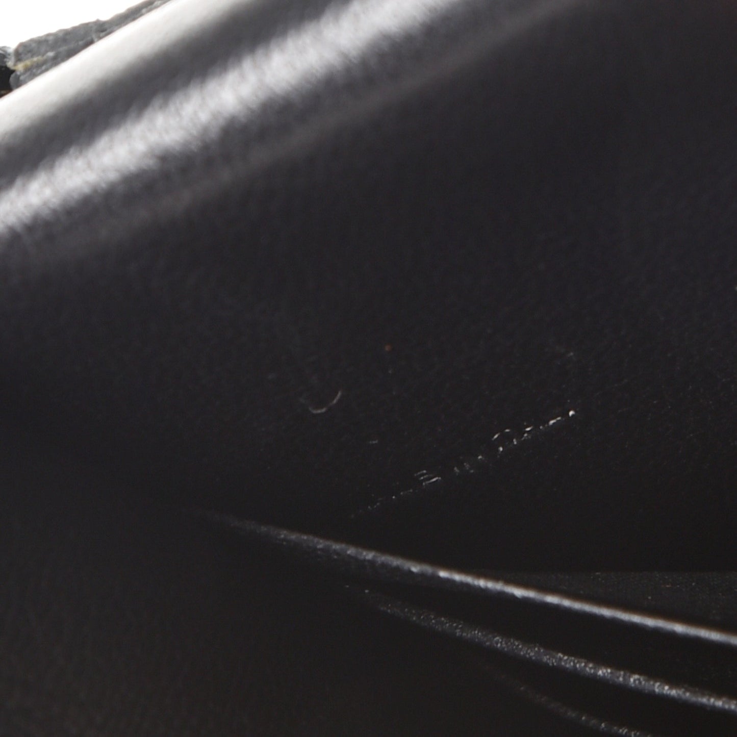 Sugar Goatskin Pandora Chain Wallet Black