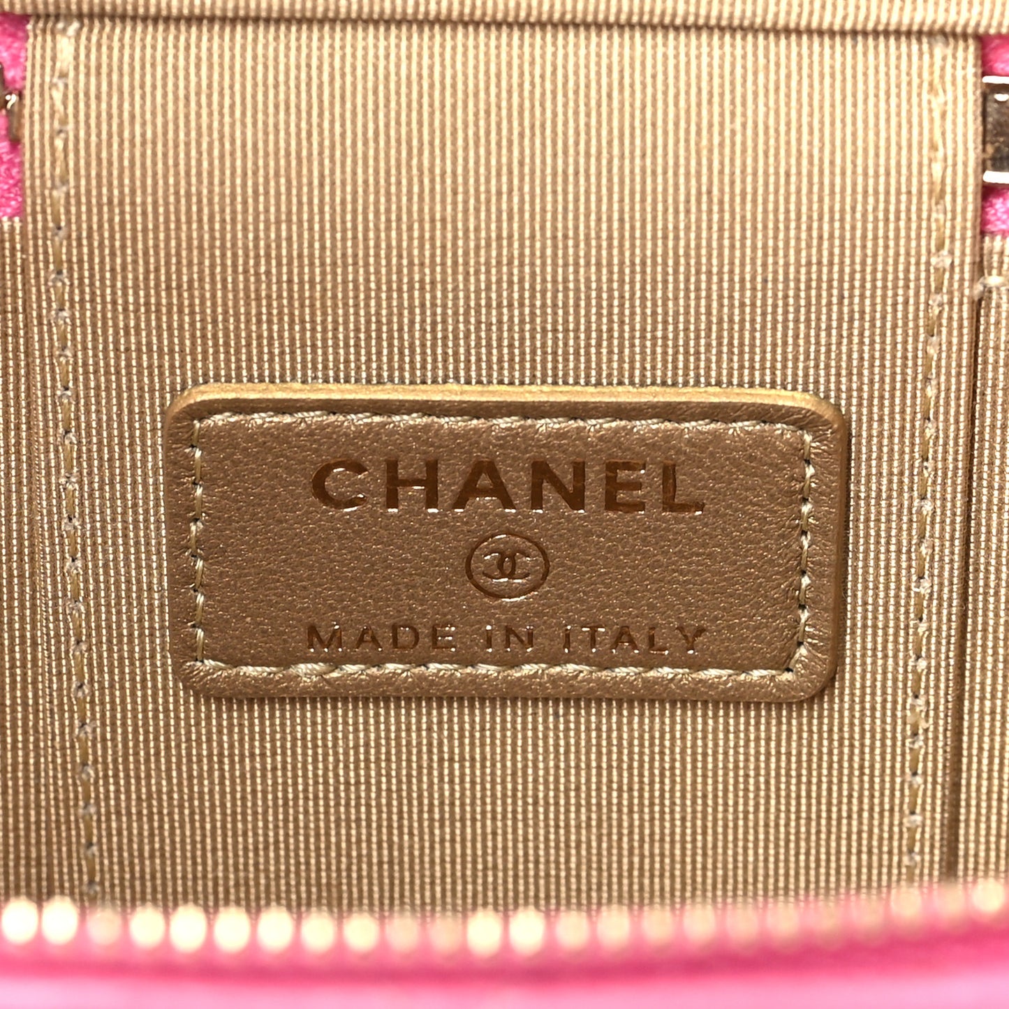 Lambskin Quilted Pearl Crush Mini Vanity Case With Chain Pink