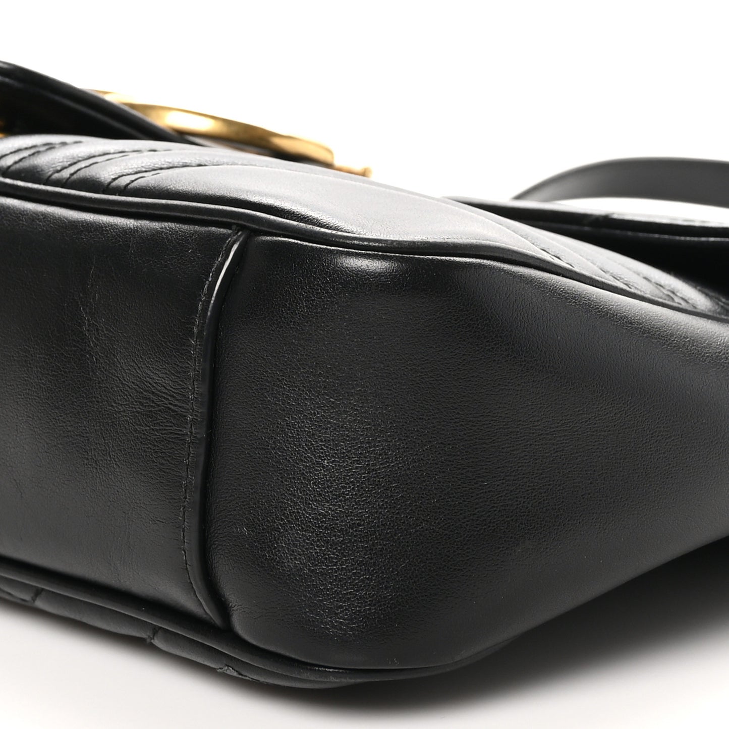 Calfskin Matelasse Medium GG Marmont Shoulder Bag Black