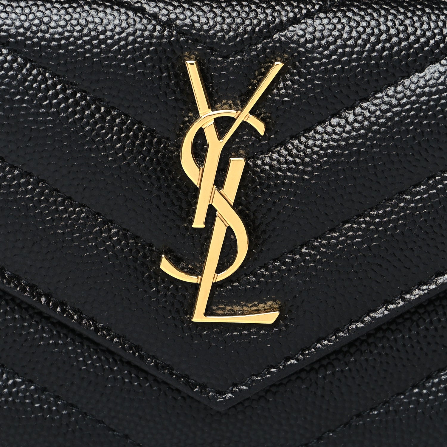 Saint Laurent Grain De Poudre Matelasse Chevron Monogram Compact Wallet Black 8 of 9
