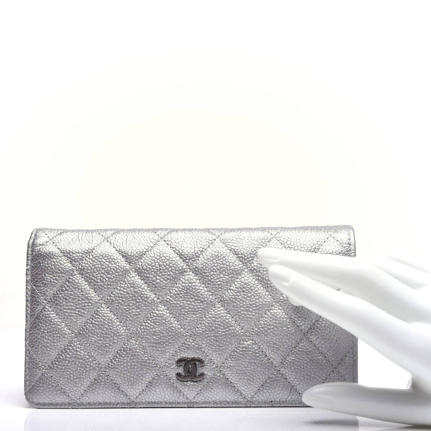 Metallic Caviar Quilted Yen Wallet Silver