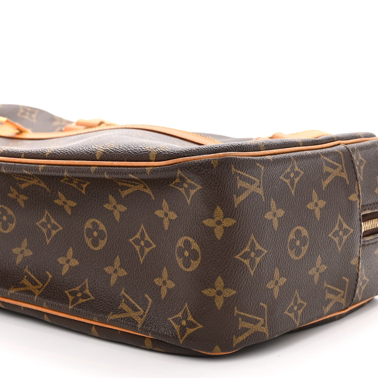 LOUIS VUITTON Monogram Cite GM