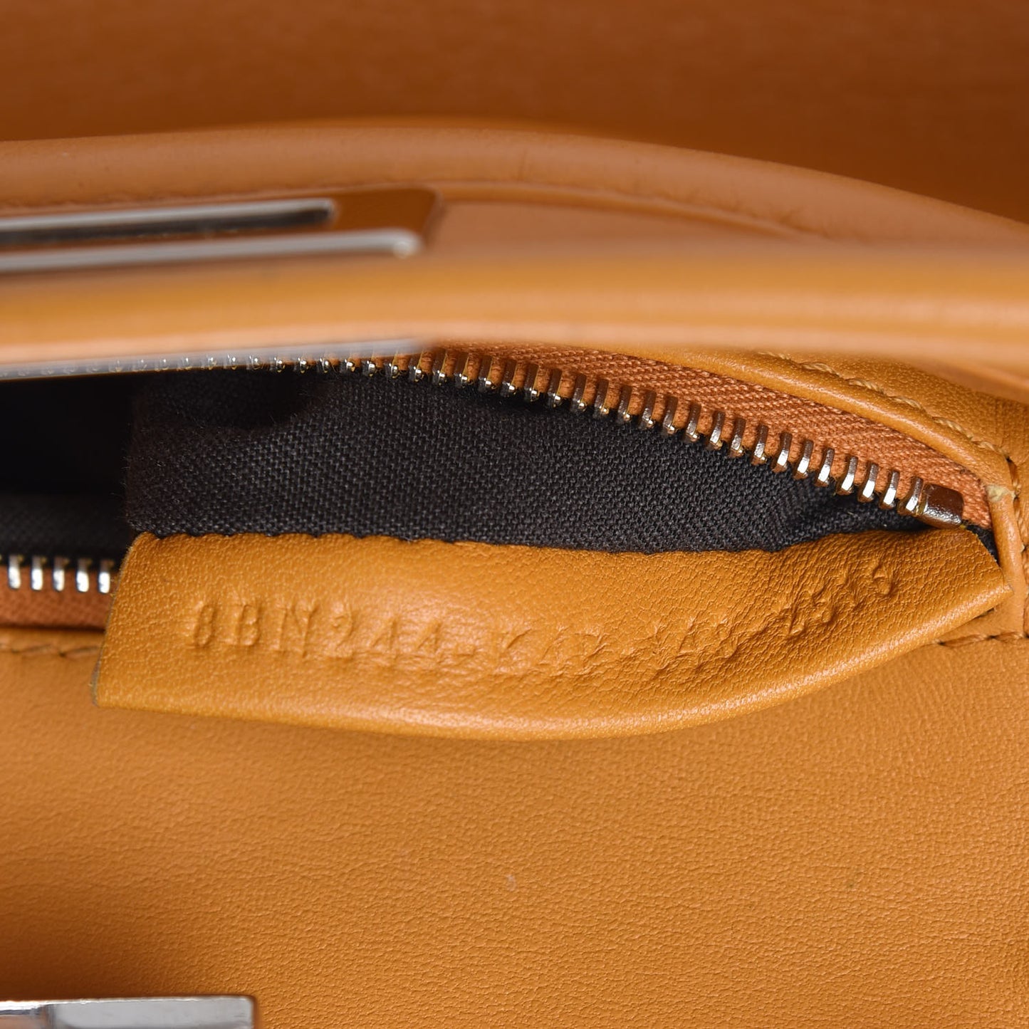 Nappa Mini Peekaboo Iconic Satchel Giallo Syrup