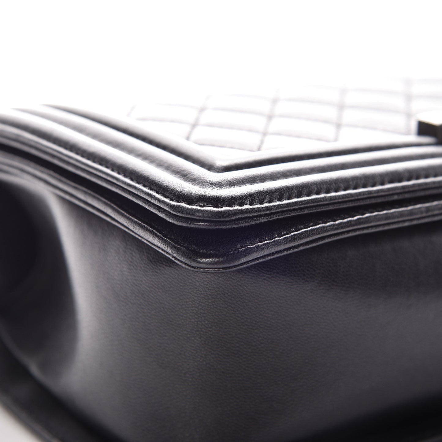 Lambskin Quilted Medium Boy Flap Black