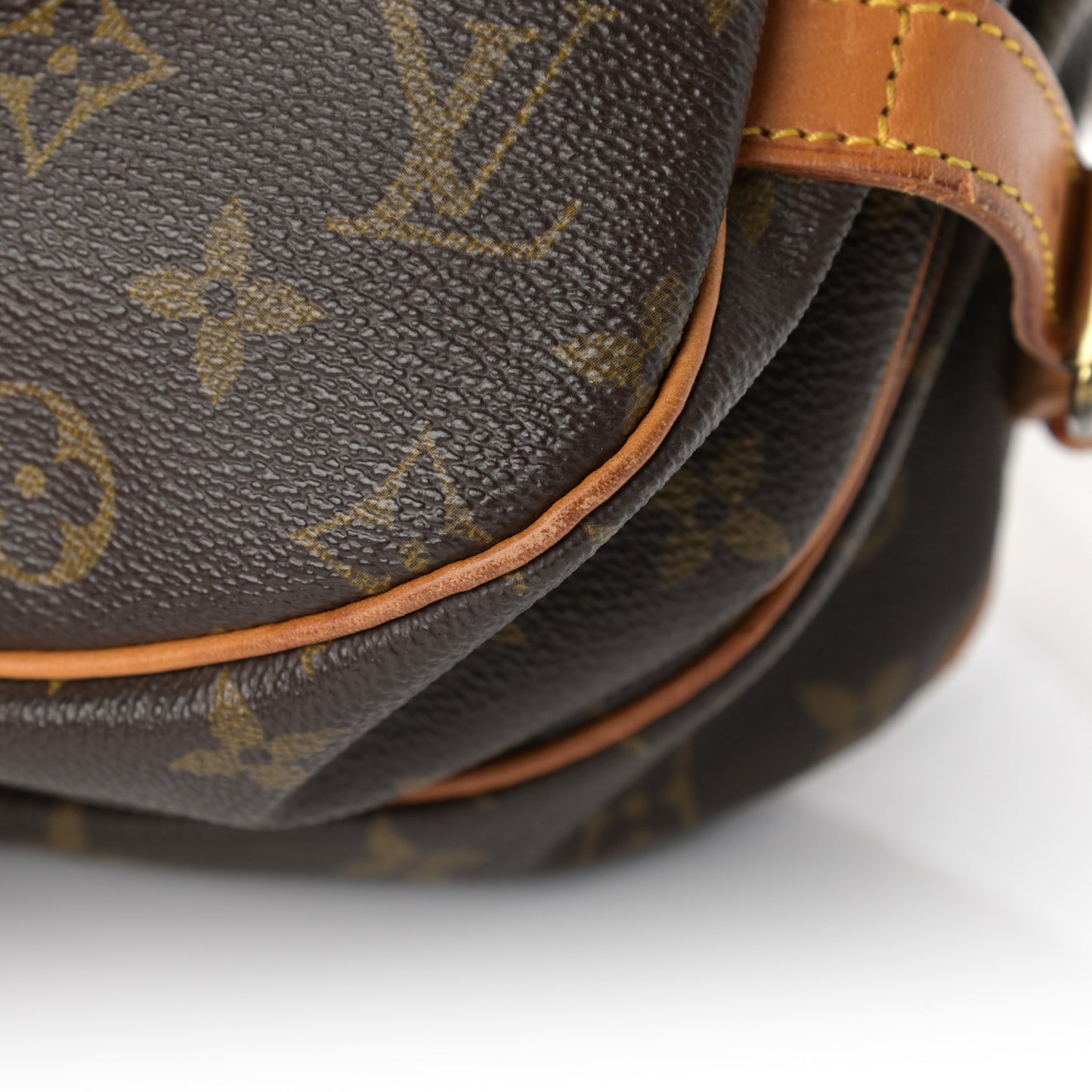 Monogram Saumur 30