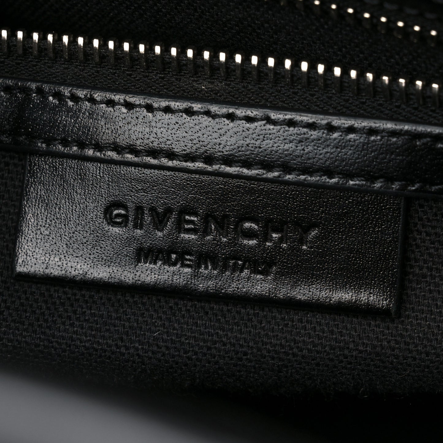 Shiny Lord Calfskin Large Antigona Black