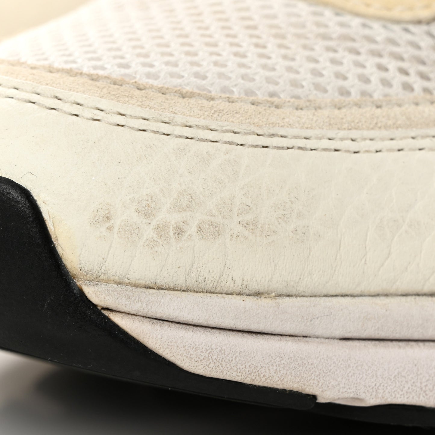 Mesh Suede Calfskin Grained Calfskin Womens CC Sneakers 39.5 White Black