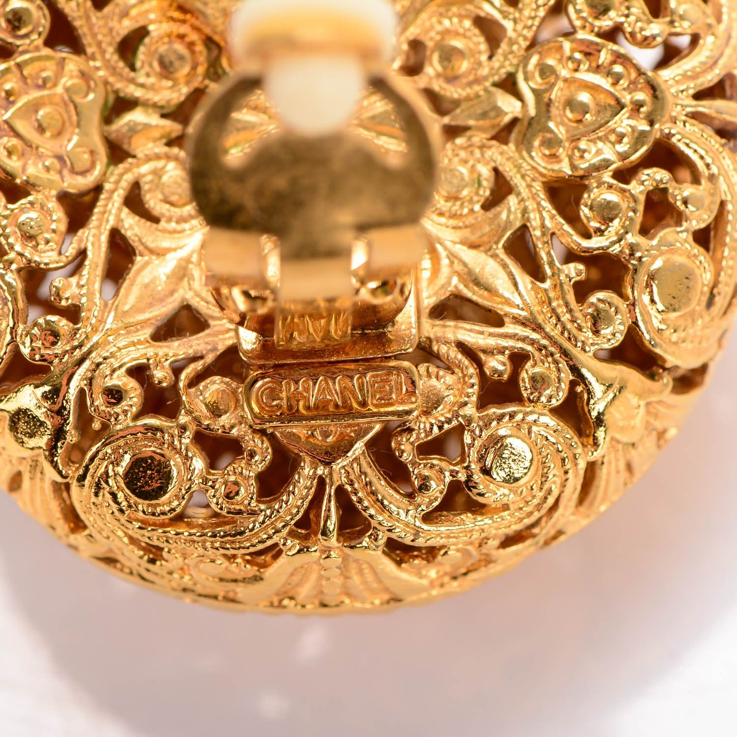 Chanel Pearl Clip On Earrings Gold 4 of 5