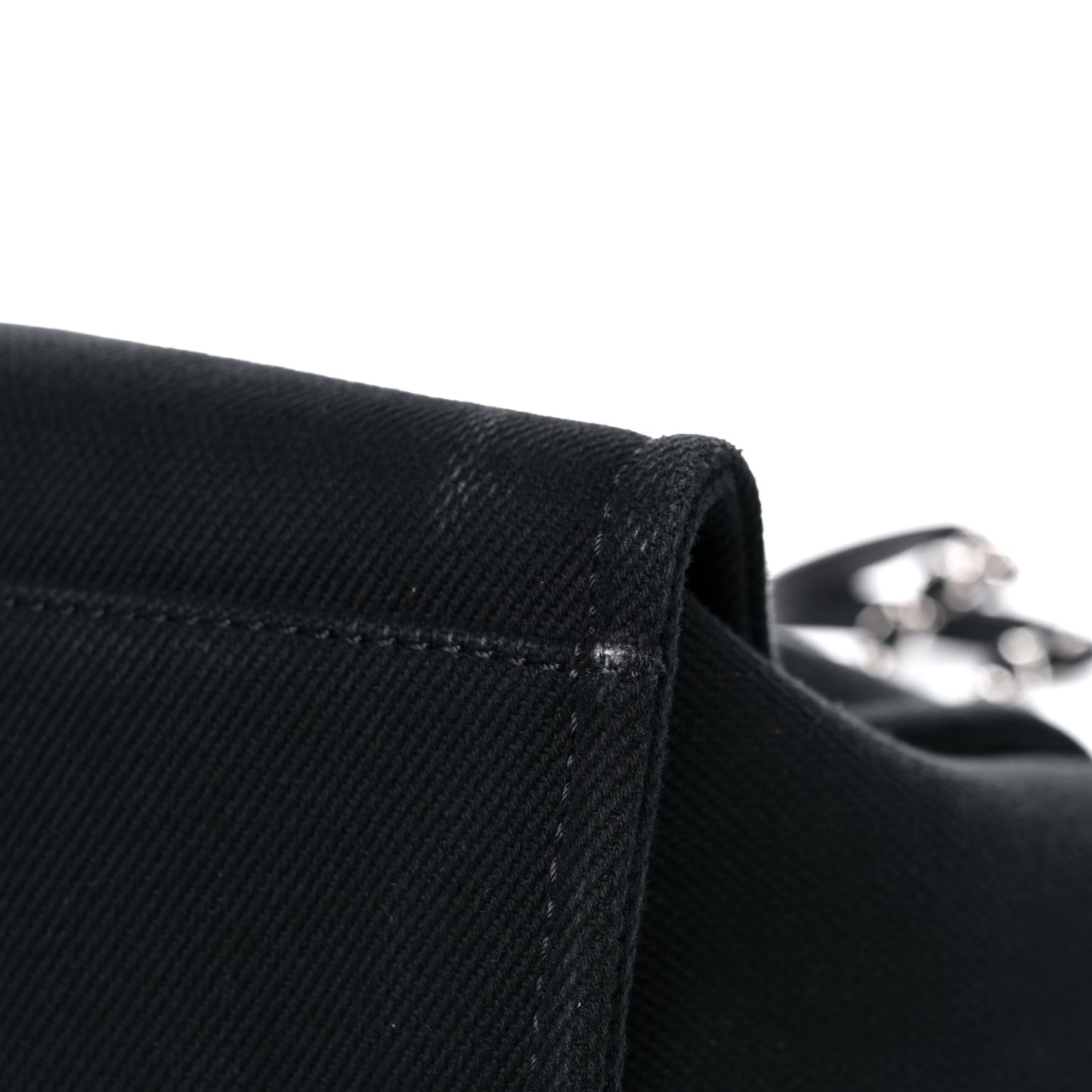 Canvas Pearl Medium Deauville Tote Black