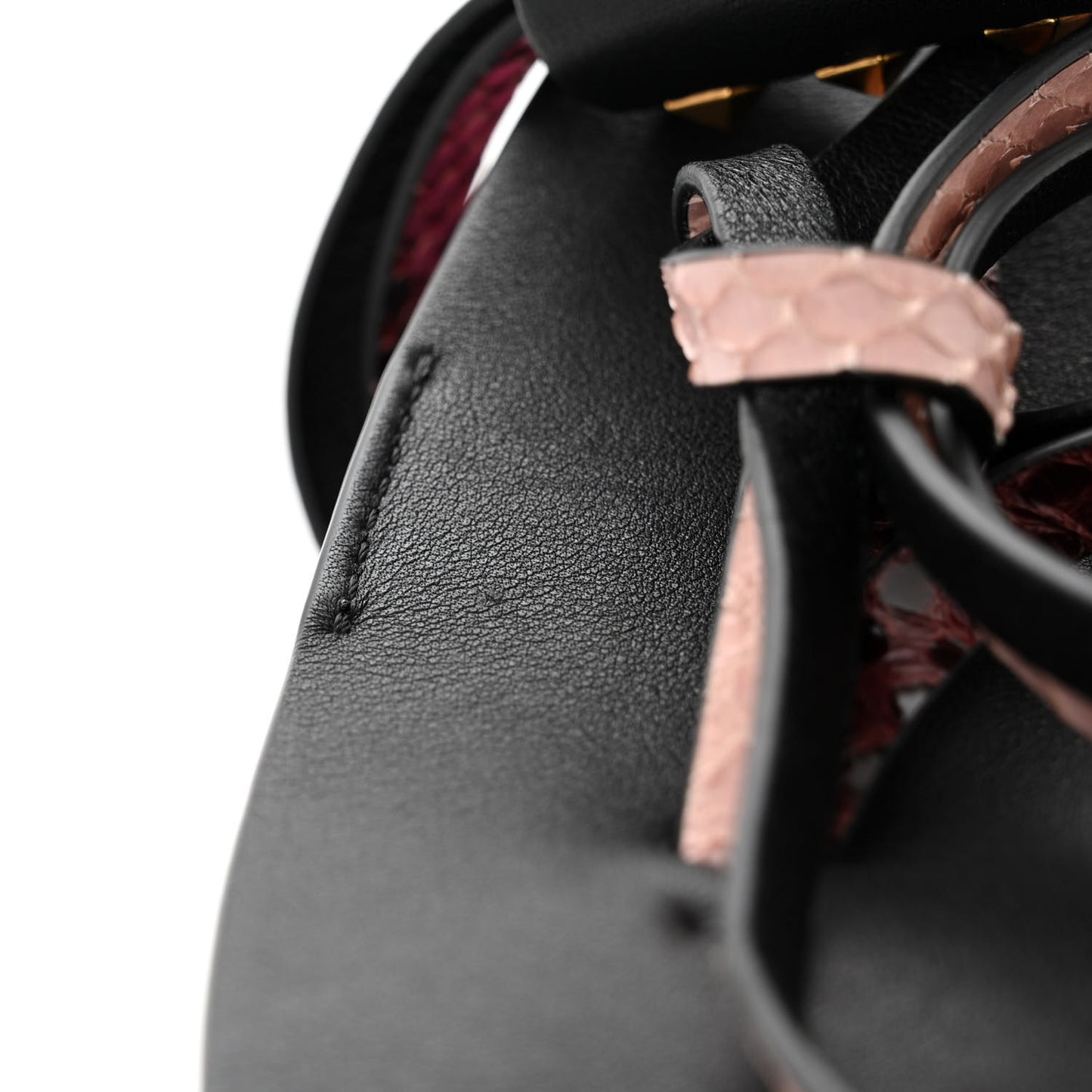 Vitello Ayers VLogo Bucket Bag Black