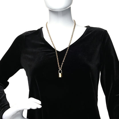 Louis Vuitton Lock Me Pendant Necklace Gold 2 of 5