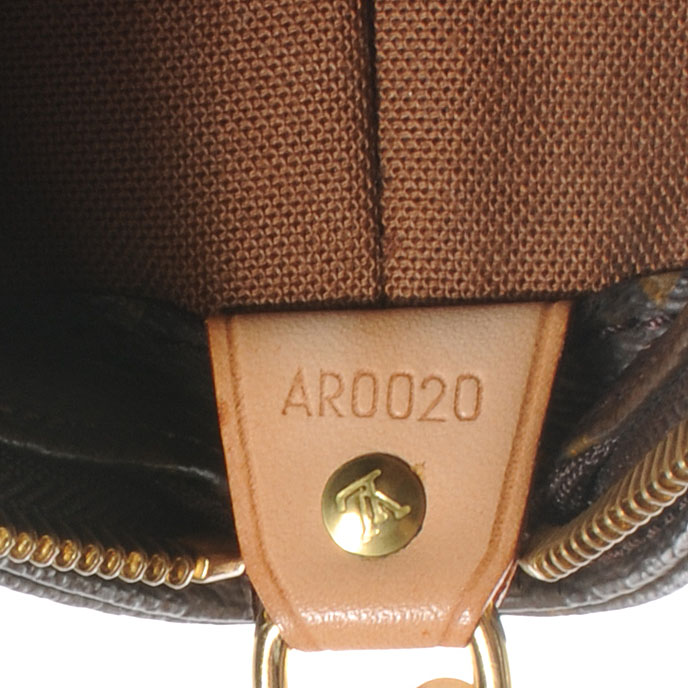 Louis Vuitton Monogram Cabas Mezzo 7 of 7