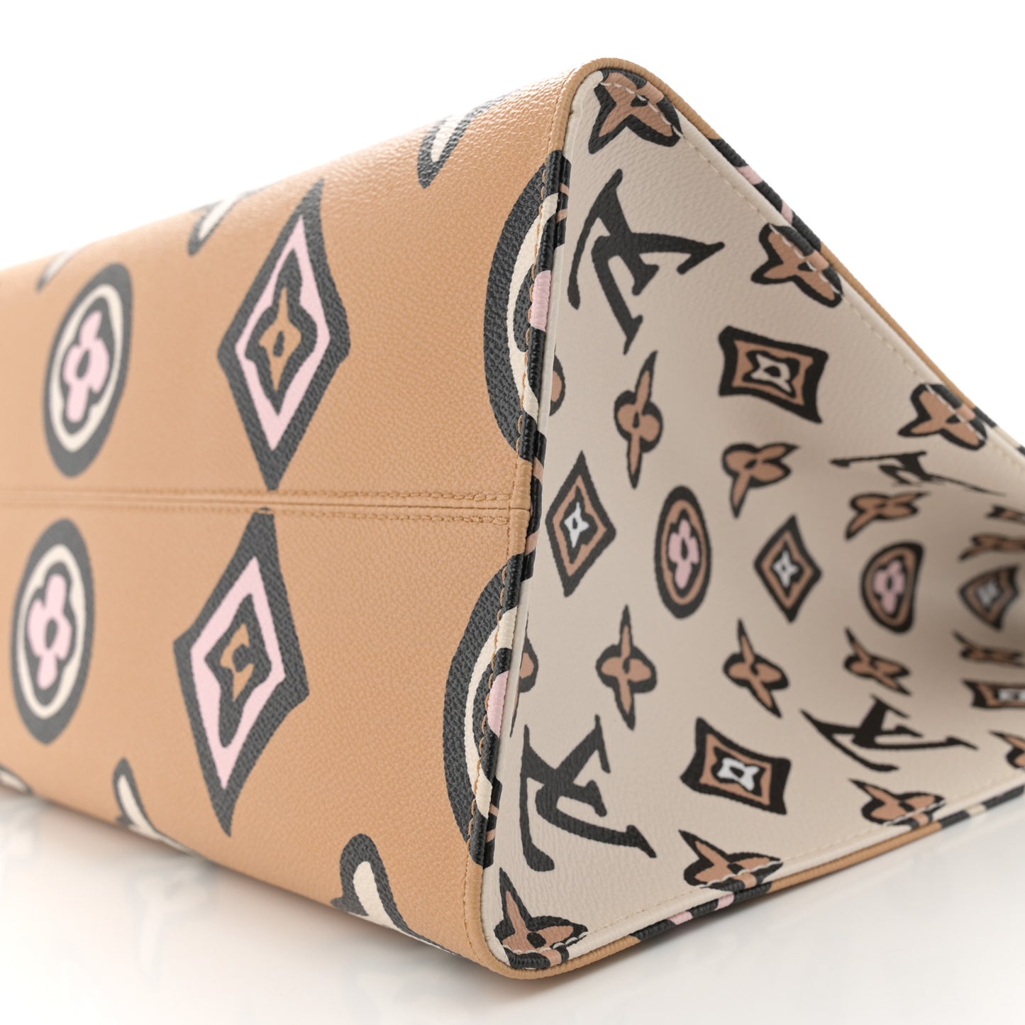 Monogram Giant Wild At Heart Onthego GM Arizona
