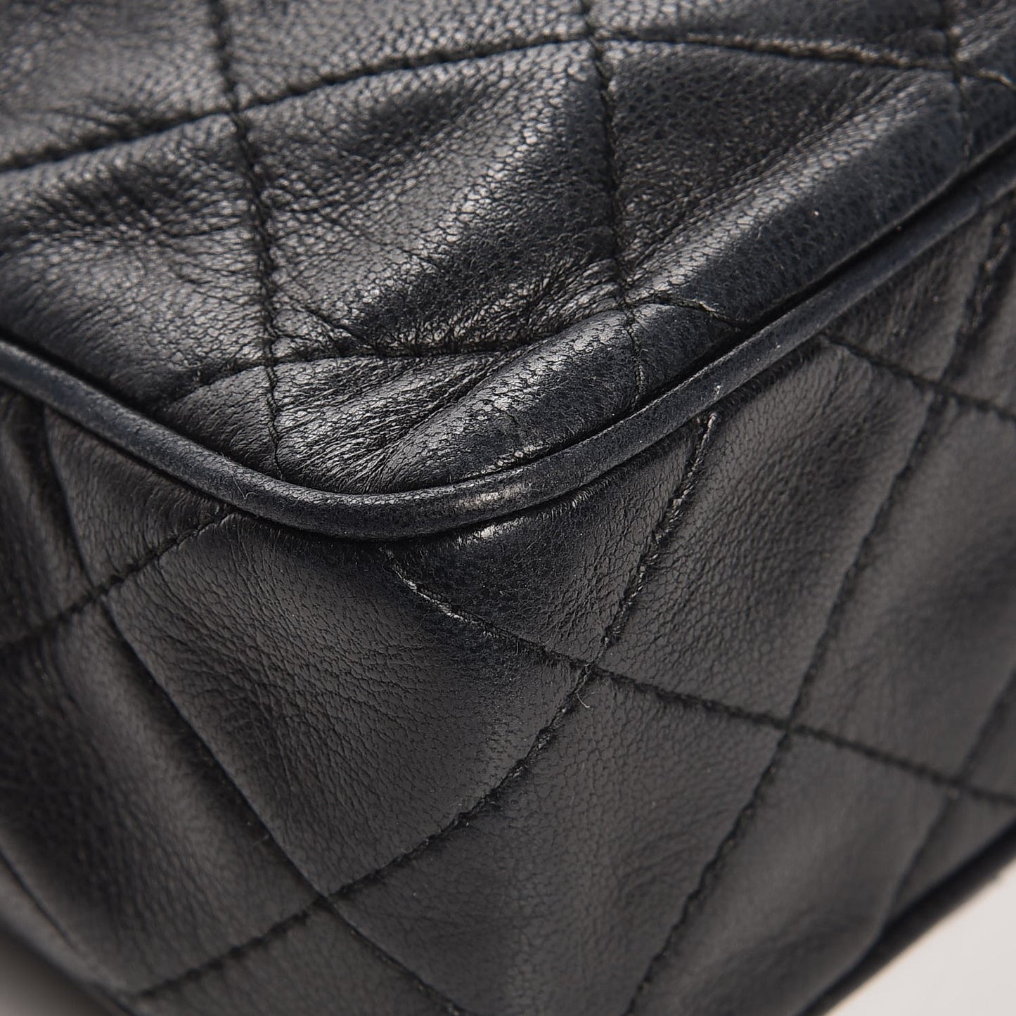 Lambskin Quilted CC Tassel Camera Case Black