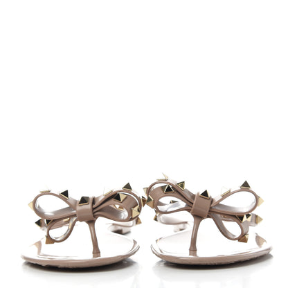 Valentino Garavani PVC Jelly Rockstud Bow Thong Sandals 39 Poudre 2 of 9