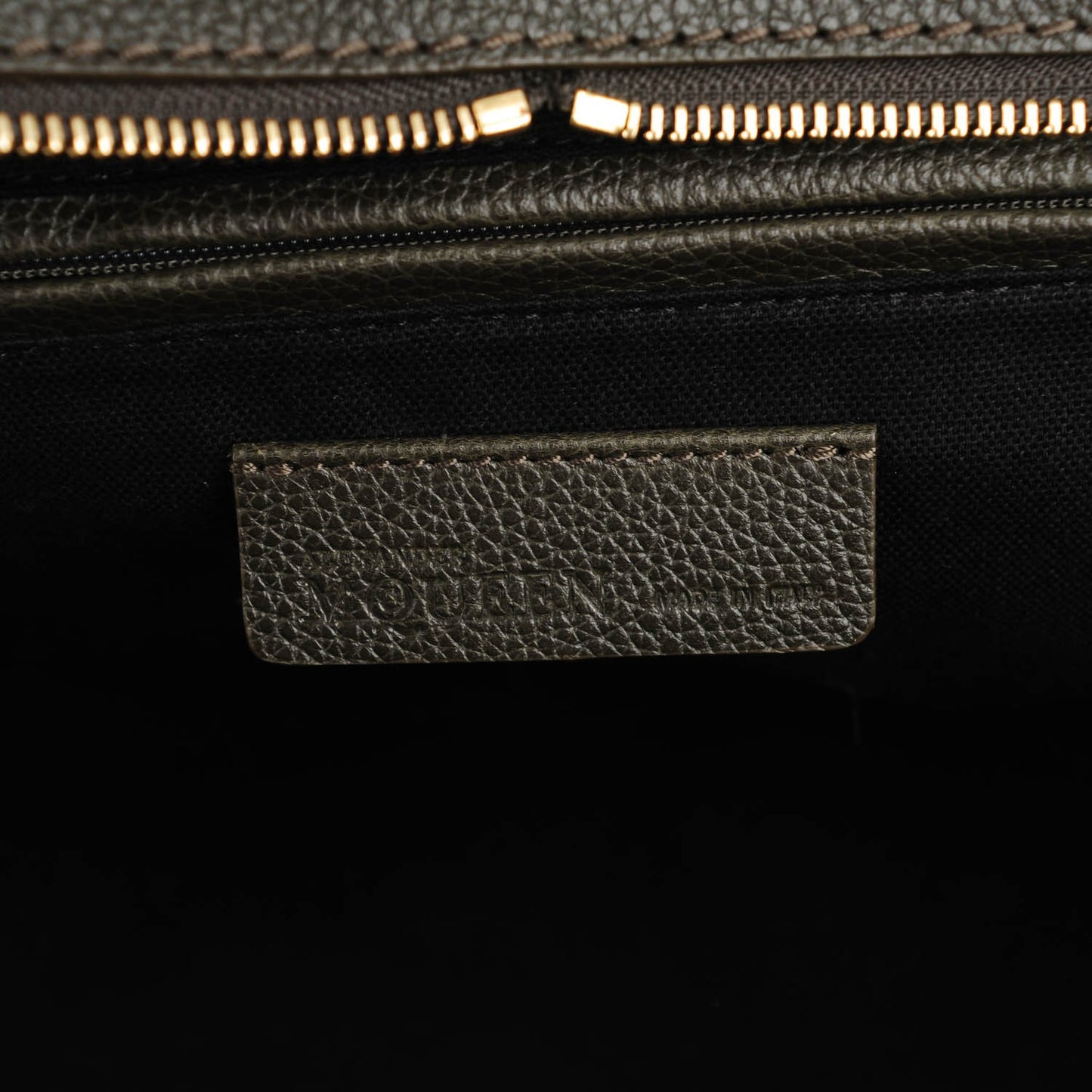 Pebbled Calfskin Large Skull Padlock Zip Around Tote Verde Militare