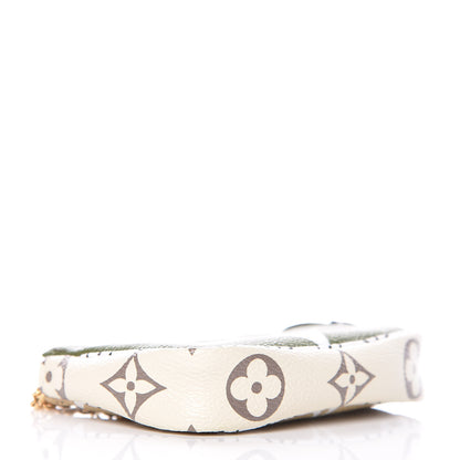 Louis Vuitton Monogram Giant Micro Pochette Accessories Kaki White 4 of 8