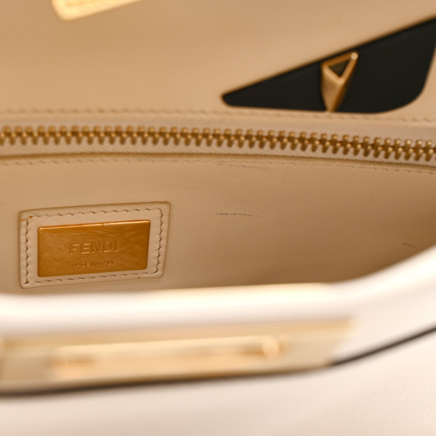 Fendi Vitello Seta Snakeskin Monster Eyes Medium Peekaboo Iconic Satchel  Amido Sand Black 39 of 57