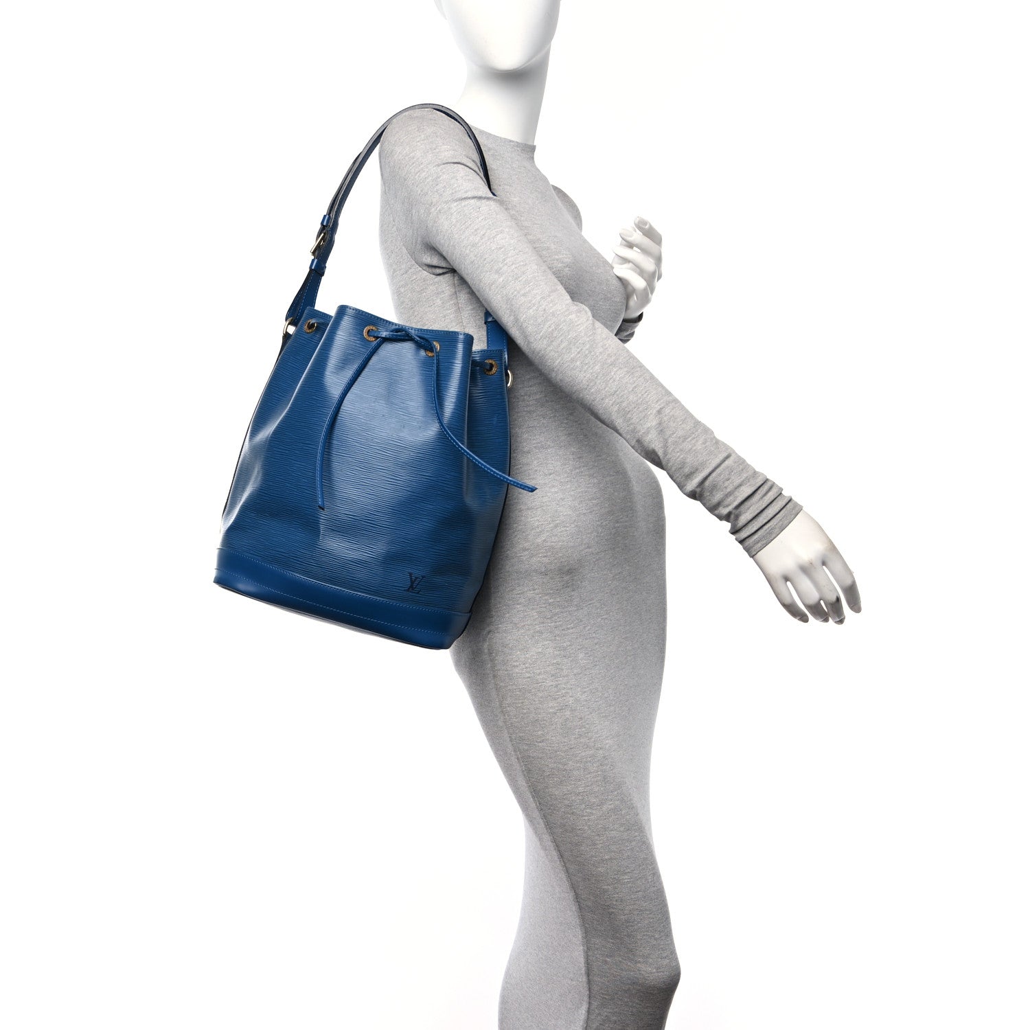 Louis Vuitton Epi Noe Toledo 2 of 11