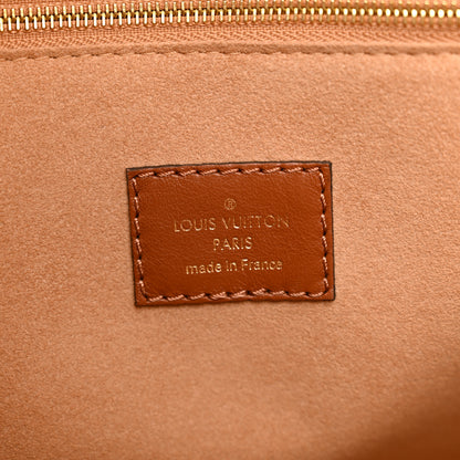 Louis Vuitton Mahina On My Side Arizona 6 of 12