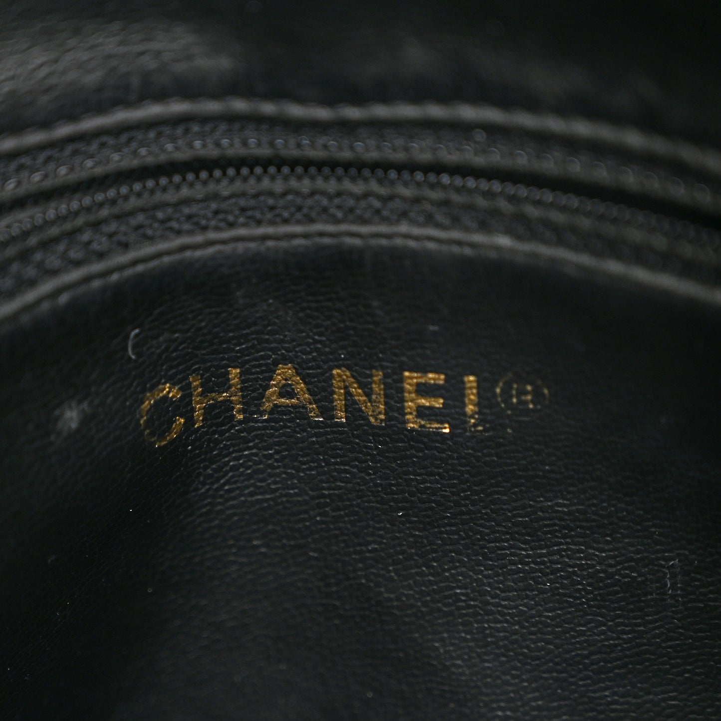 Caviar CC Shoulder Bag Black