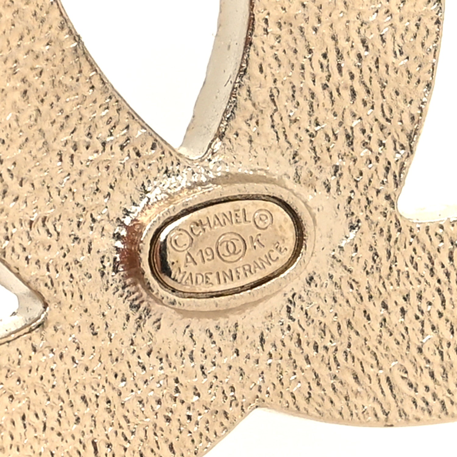 Chanel Textured CC Logo Brooch Gold 3 of 3