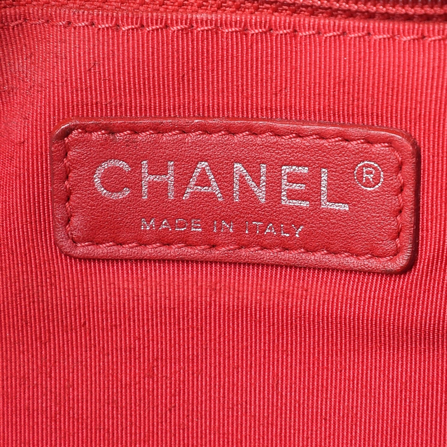 Vinyl XL Lipstick Tote Red