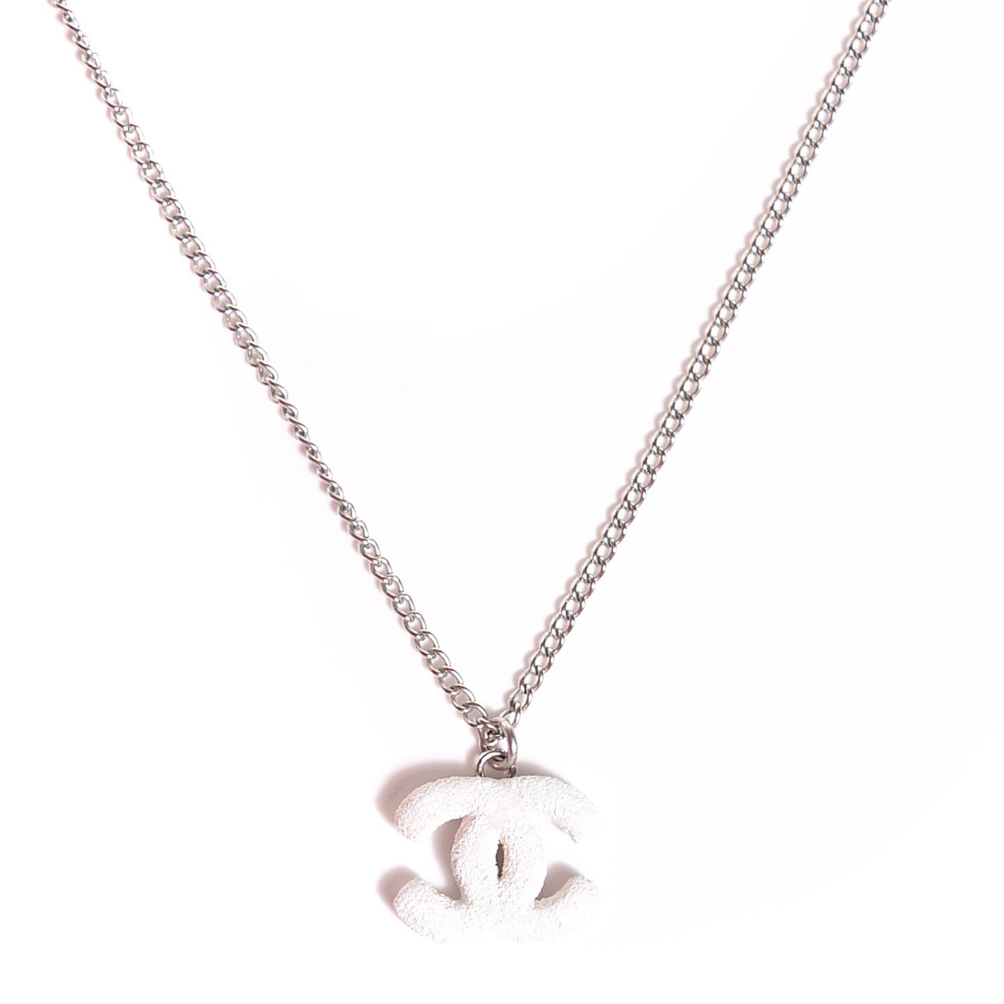Textured CC Necklace White