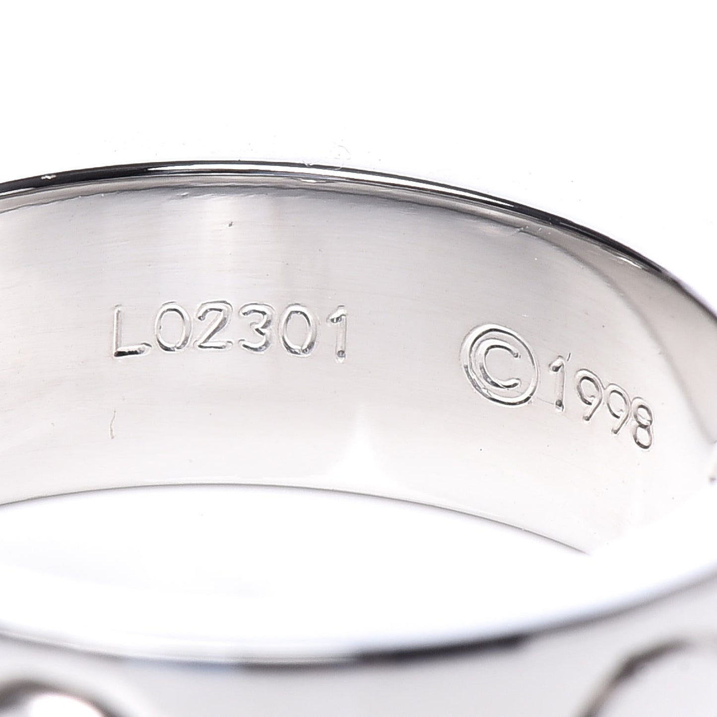 18K White Gold 3 Diamond 5.5mm LOVE Ring 47 4.25