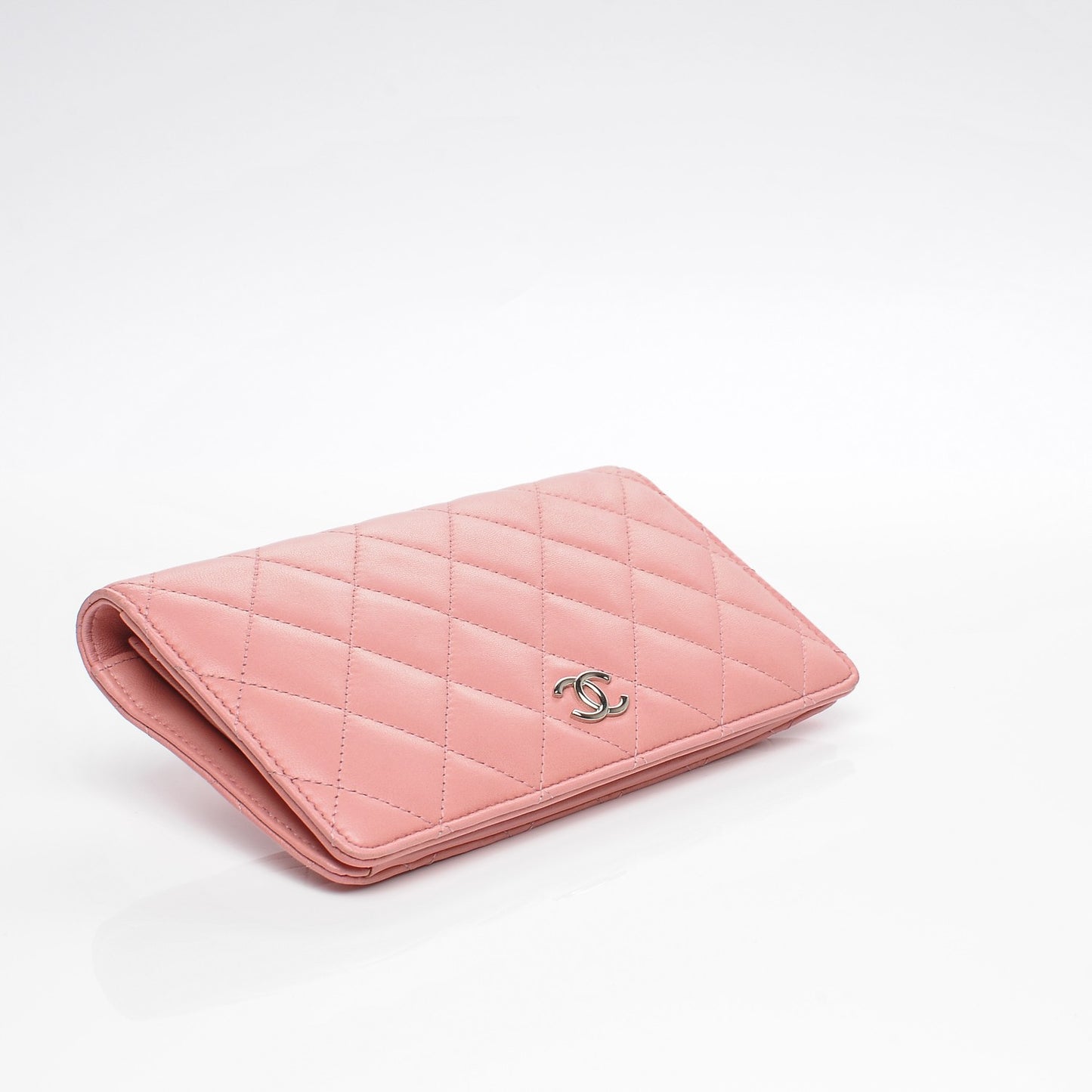 Lambskin Quilted Yen Wallet Pink