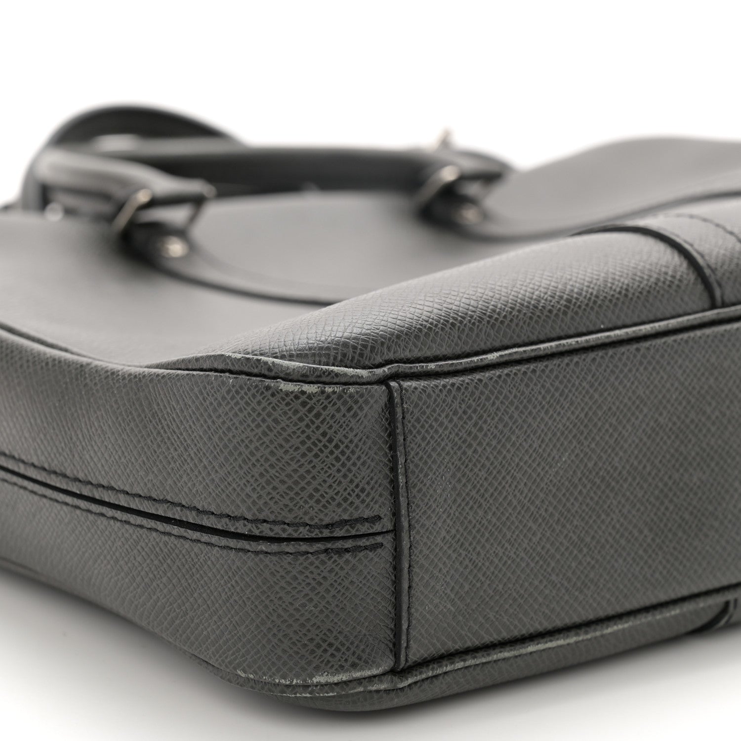 Louis Vuitton Taiga Porte Documents Voyage PM Ardoise 9 of 15